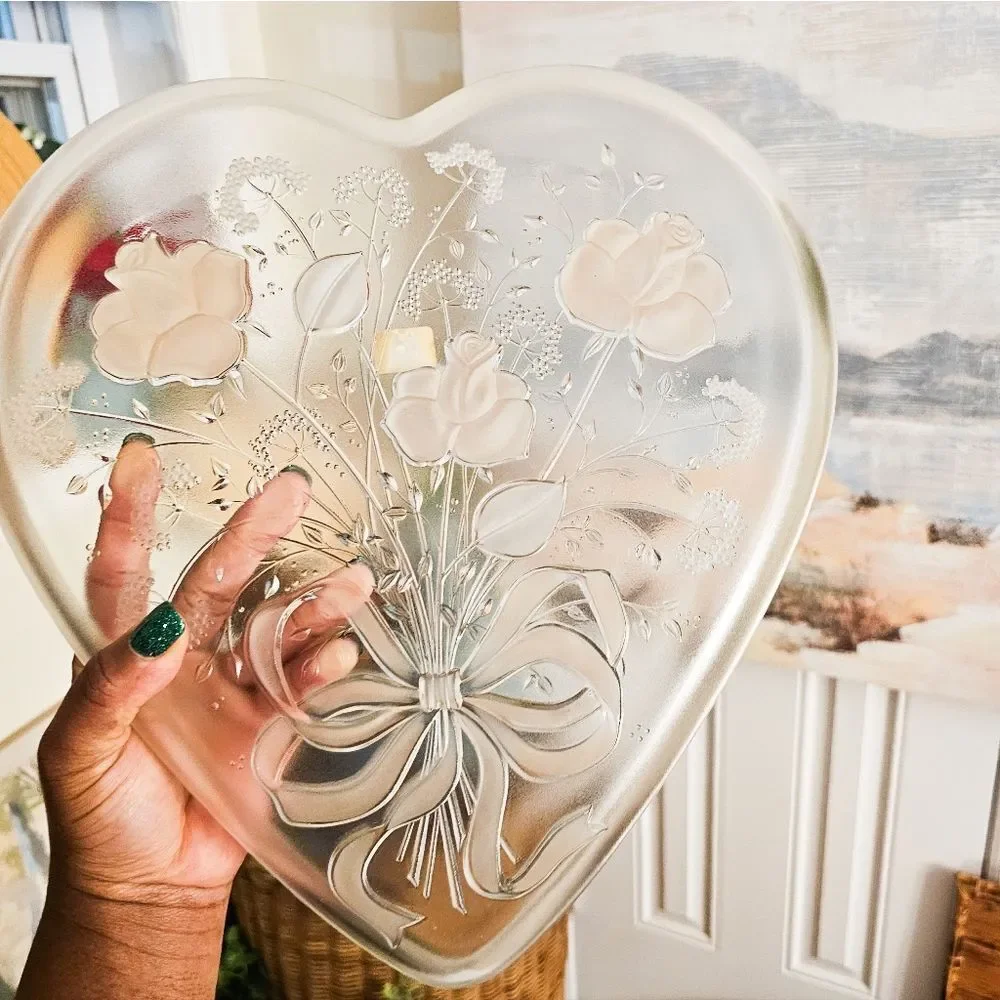 New VTG Mikasa Crystal Sweatheart Roses Embossed Serving Tray.